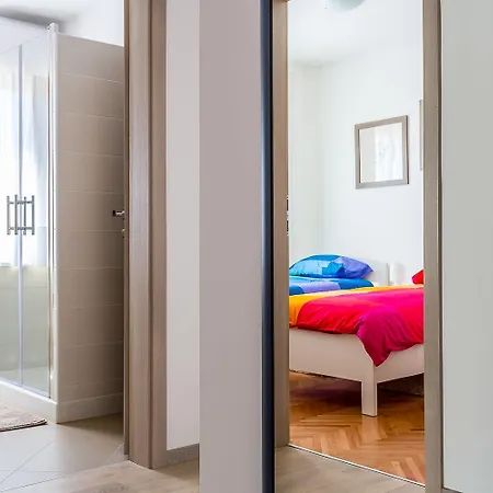 Apartamento Neu Renovierte Mit Klima, Wlan, Terrasse Und Grill