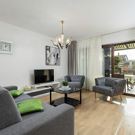Neu Renovierte Mit Klima, Wlan, Terrasse Und Grill Apartment *
