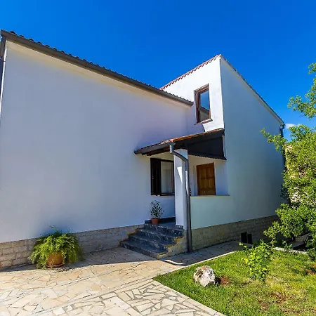 Neu Renovierte Mit Klima, Wlan, Terrasse Und Grill *