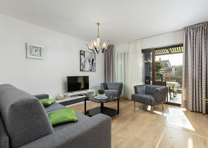 Neu Renovierte Mit Klima, Wlan, Terrasse Und Grill Apartment *